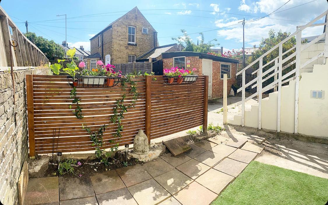 Entire Two Bedroom With Sun-filled Private Garden Apartment *
